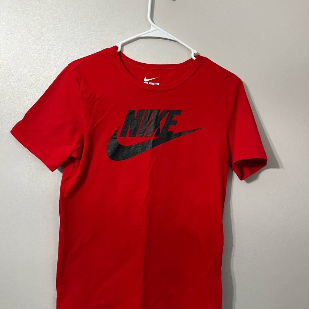 The Nike Tee